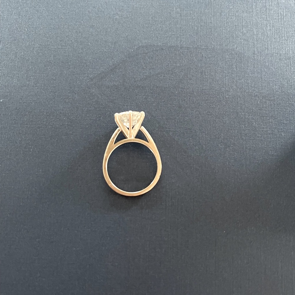 3.09 ct round diamond ring